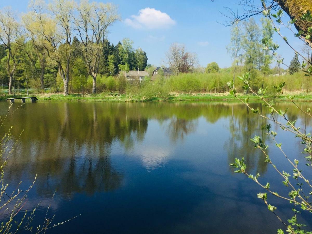 Ferienhaus Am Menzerather Weiher มอนเชา ภายนอก รูปภาพ